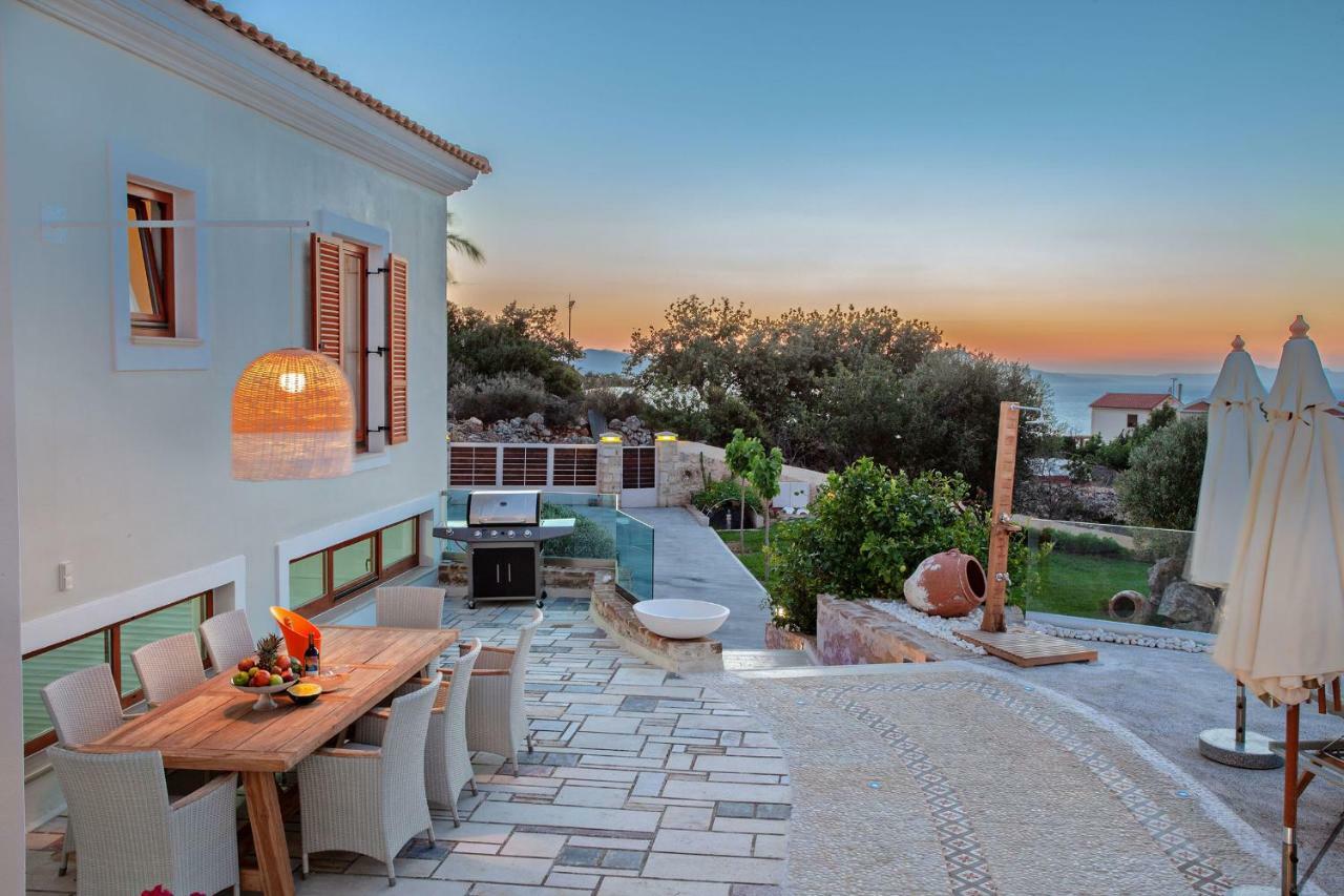Delfini Villa Prinés Buitenkant foto